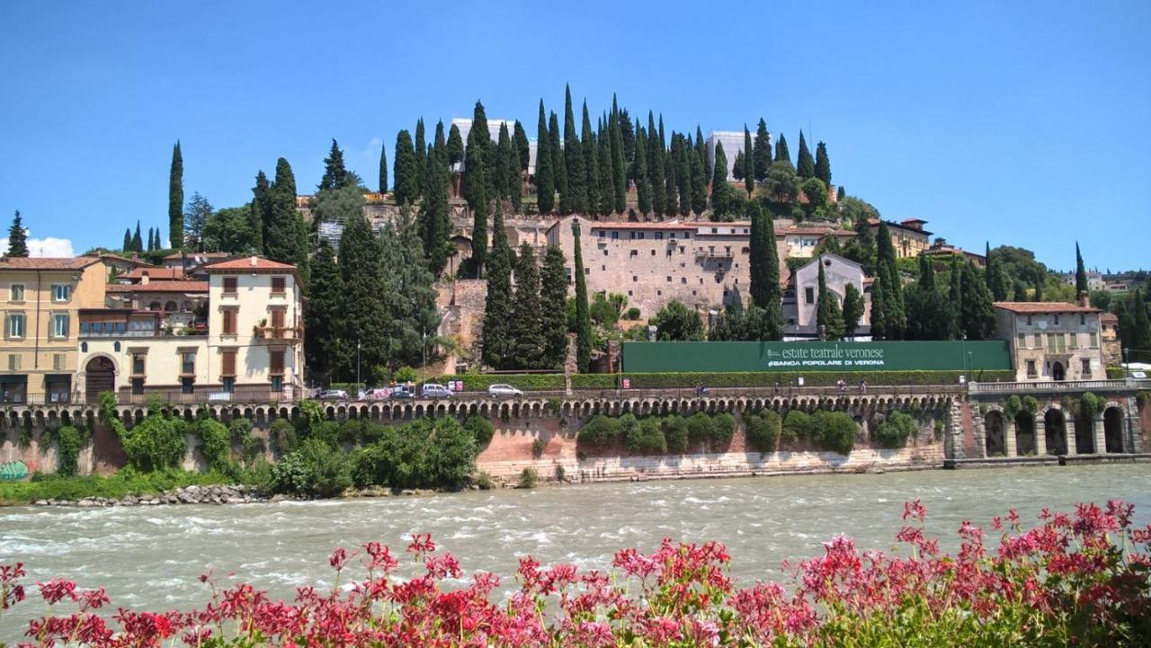 Lovely Casa Paola Villlafranca Centro Zimmer Rooms Villafranca di Verona Exterior photo